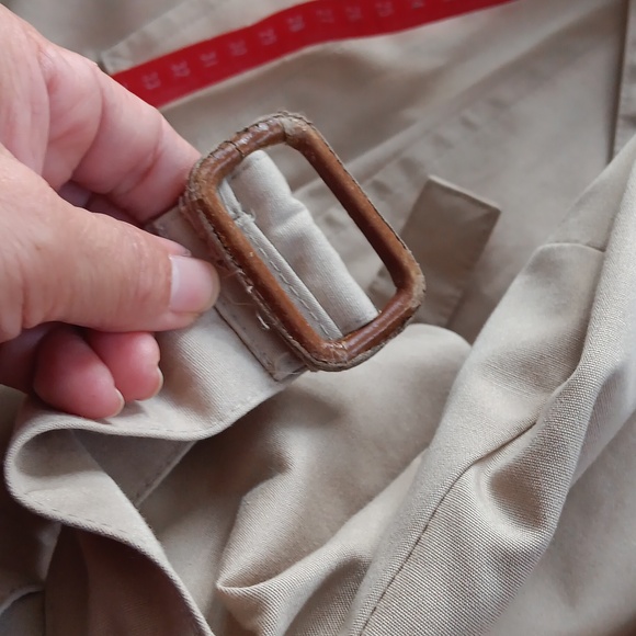 Vintage 80's Nordstrom Tan Trench Coat with Plaid Lining - Picture 7 of 8